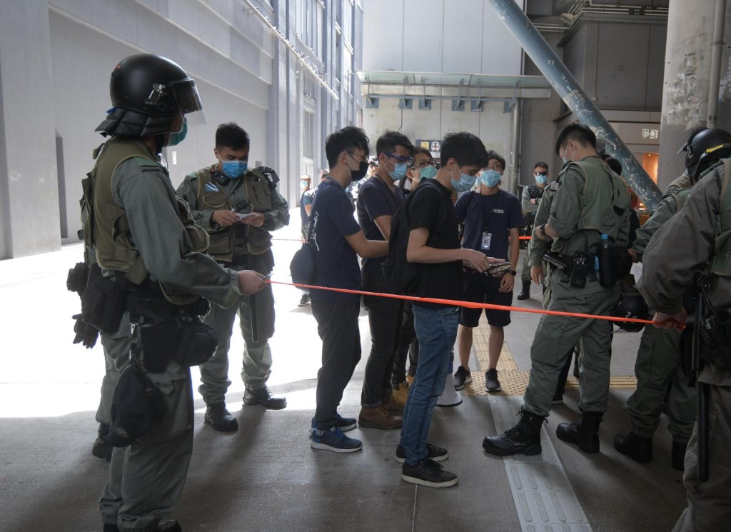 警方拉起封鎖線