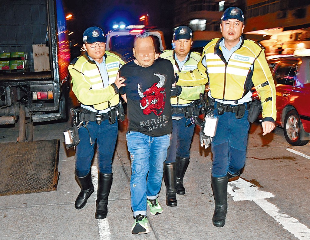 男司機涉酒後駕駛等4宗罪被捕。