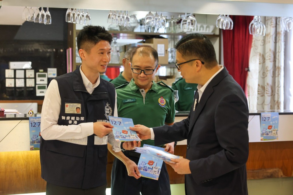 邓炳强强调,纪律部队应以身作则,成为先「投」部队。邓炳强FB图片 邓炳强强调,纪律部队应以身作则,成为先「投」部队。邓炳强FB图片