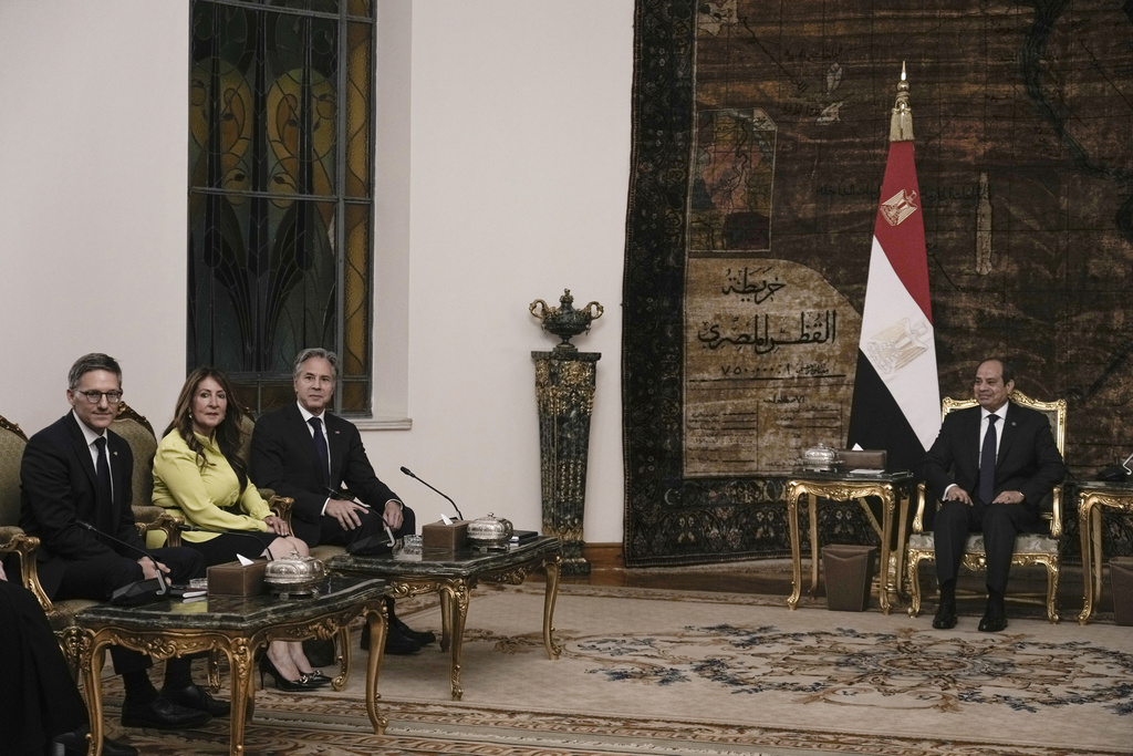 布林肯向埃及总统塞西会面。美联社