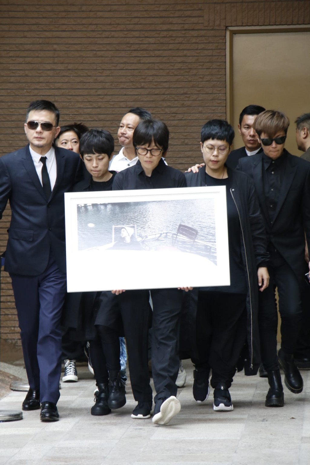 黃耀明、助手Jelly、余靜萍、林二汶及何韻詩