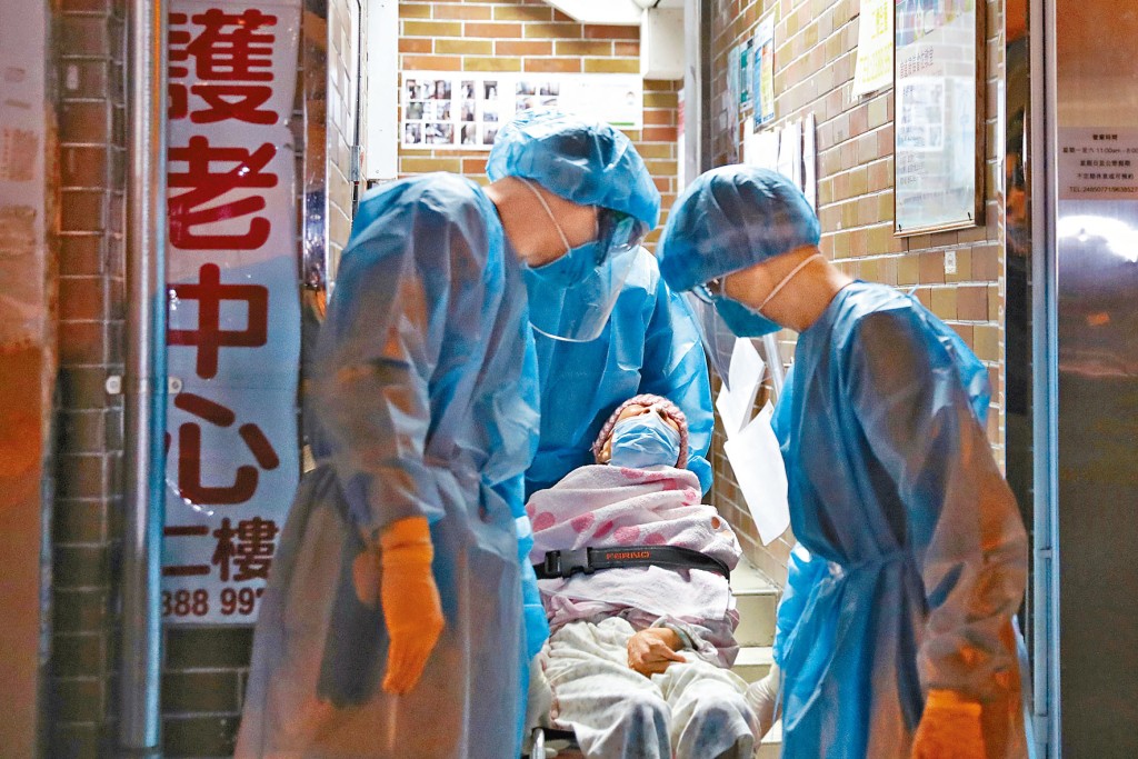 第五波疫情嚴峻下，院舍成重災區，院友染疫數字勢破萬人。