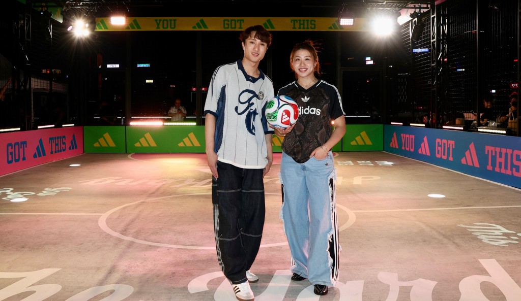 下周將啟程到印度參加亞錦賽的蔡俊彥及佘繕妡周五抽空出席贊助商的世界盃活動。徐嘉華攝 下周將啟程到印度參加亞錦賽的蔡俊彥及佘繕妡周五抽空出席贊助商的世界盃活動。徐嘉華攝
