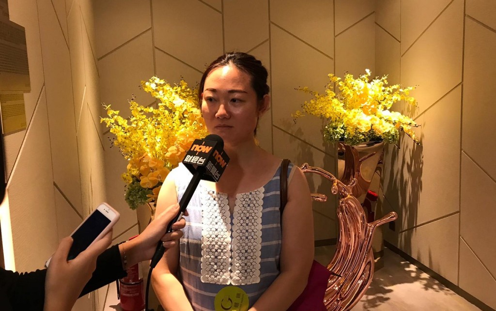 黃小姐認為未來樓價走勢仍要視乎中美貿易戰去向。