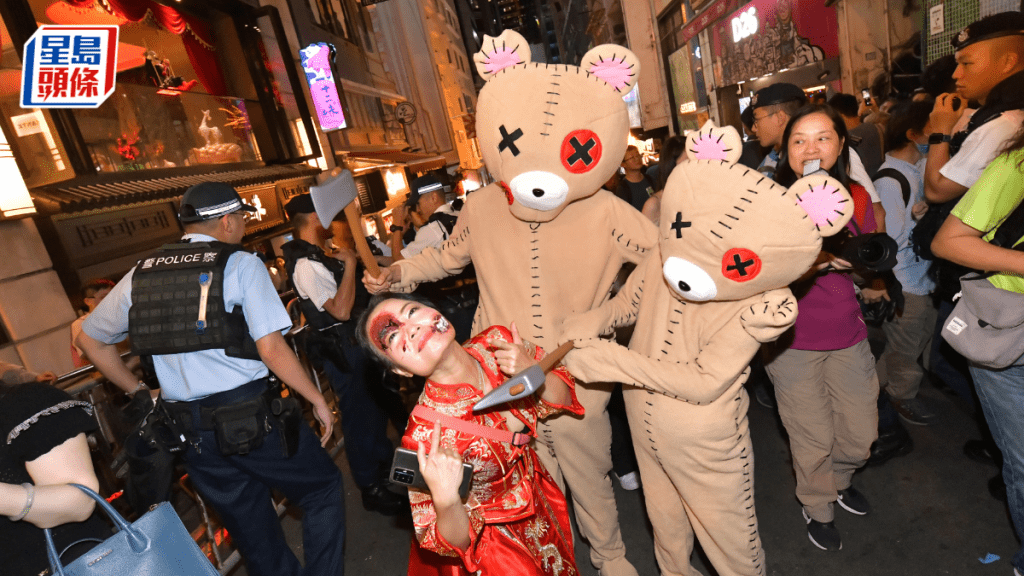 萬聖節．多圖︱蘭桂坊「百鬼夜行」狂歡慶祝  小朋友扮杯麵、殭屍最吸睛