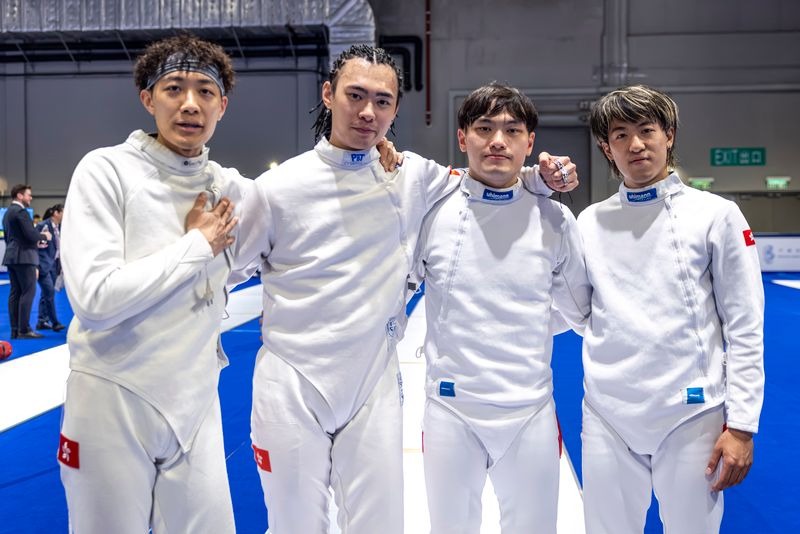 男子重劍4位劍手方凱申（左起）、何瑋桁、吳浩天、劉昊峯在團體賽無功而還。香港劍總圖