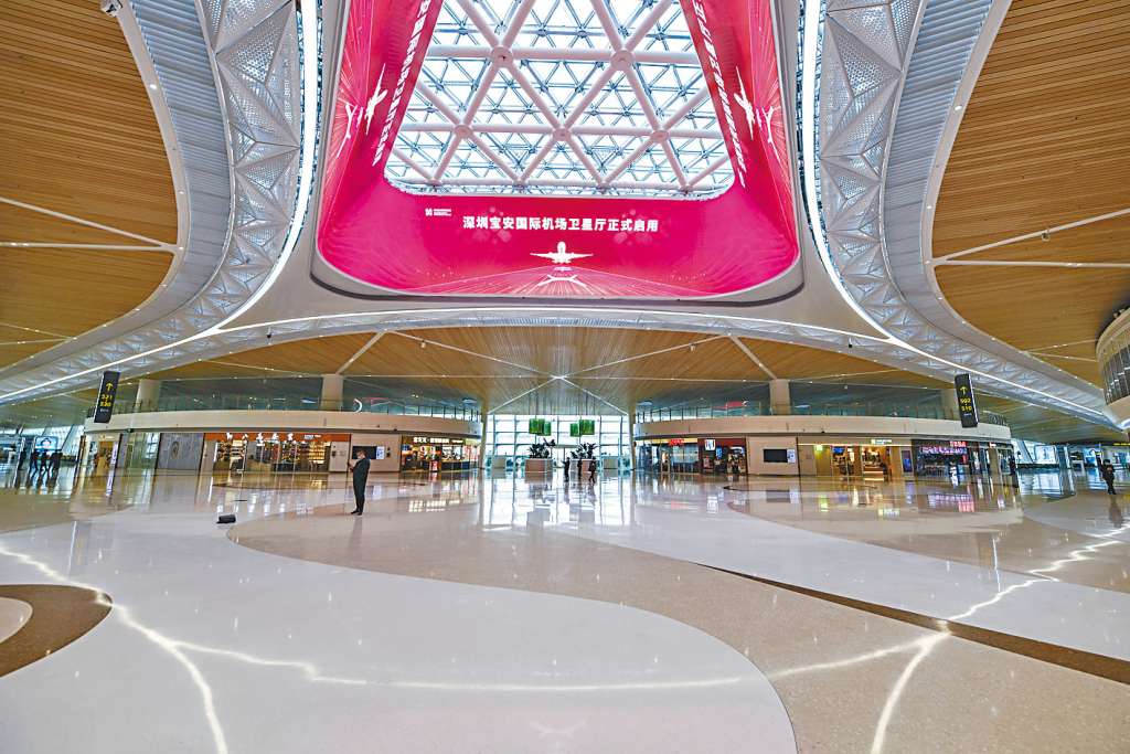 深圳机场衞星厅内景。