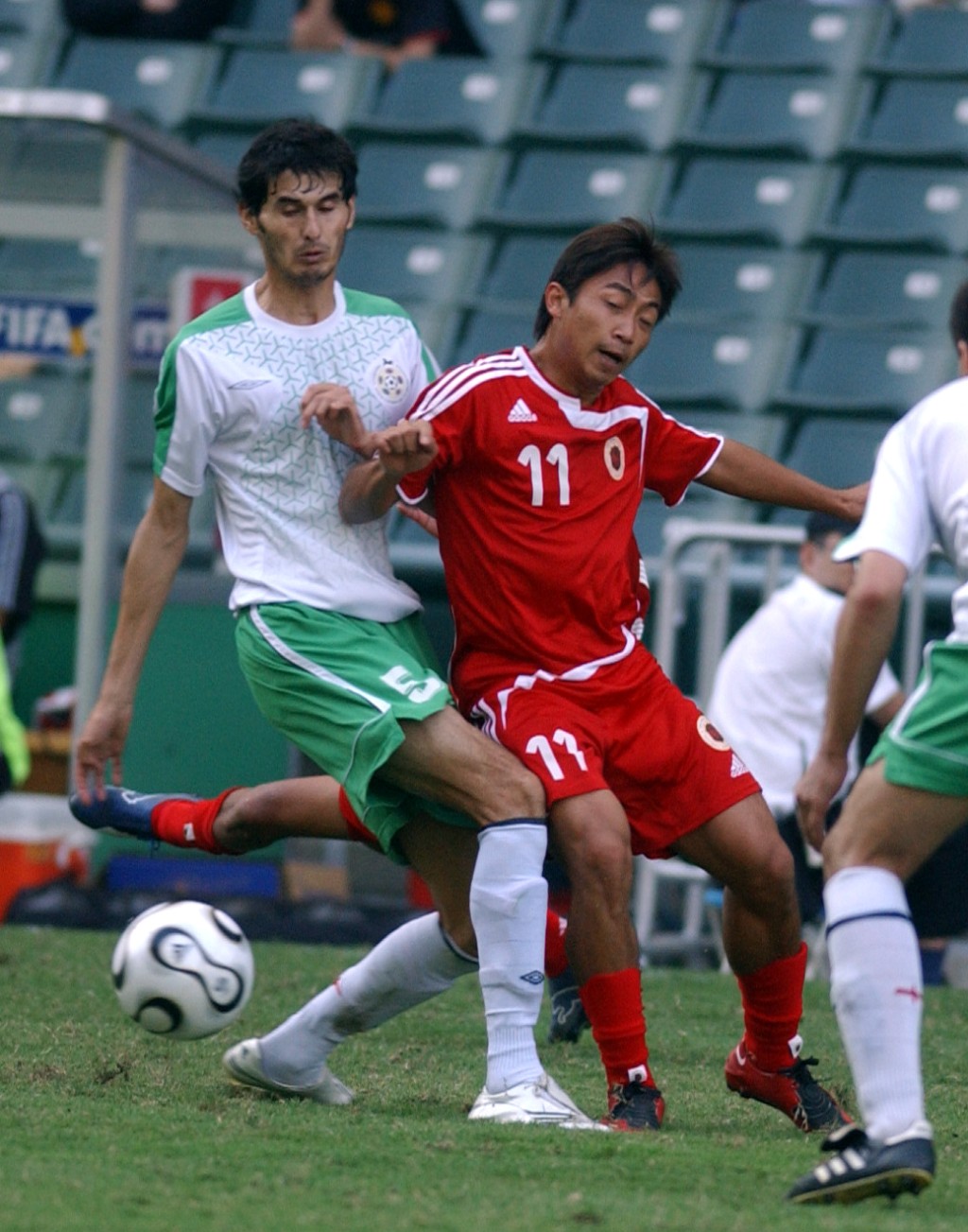 2007年,港隊出戰2010年世界盃亞洲區外圍賽,對陣土庫曼。 2007年,港隊出戰2010年世界盃亞洲區外圍賽,對陣土庫曼。