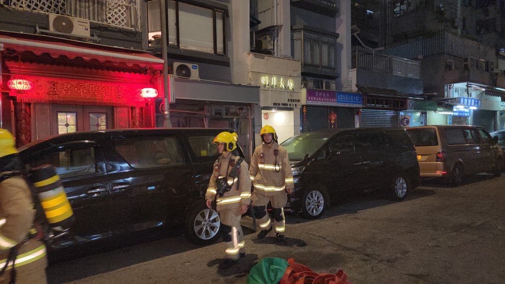 消防趕至現場進行救援。黎志偉攝 消防趕至現場進行救援。黎志偉攝