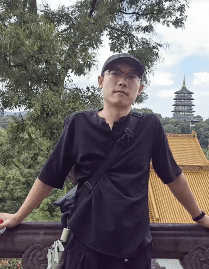 失蹤者李怡亨。微博 失蹤者李怡亨。微博