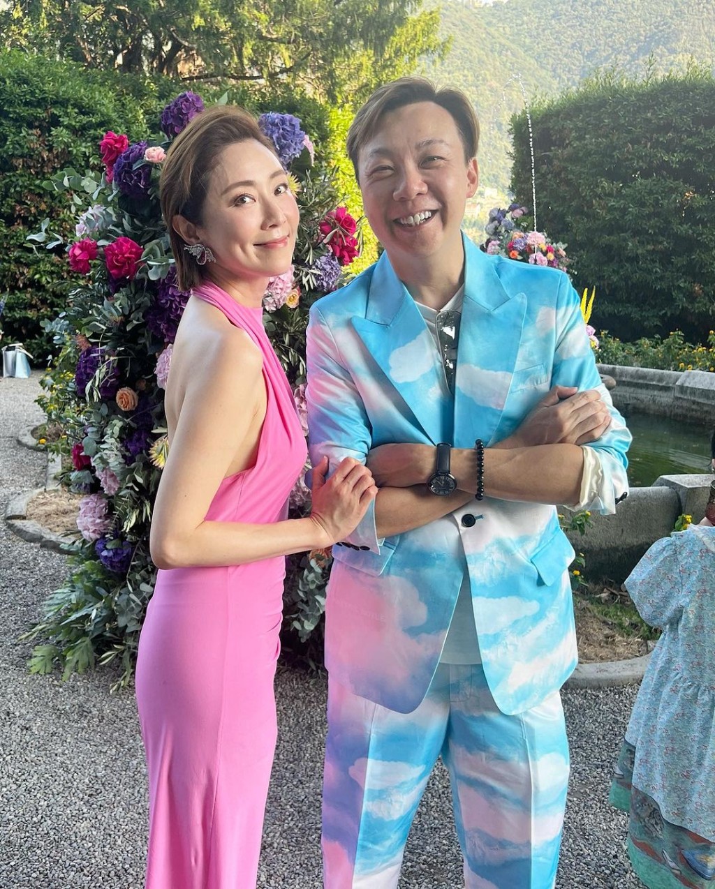 張玉珊（左）近日在意大利出席甄子丹補辦婚禮。