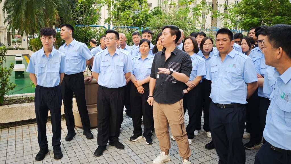外勞保安「進駐」麗晶花園 年輕反應好廣東話對答如流 法團籲放下偏見公平觀察表現