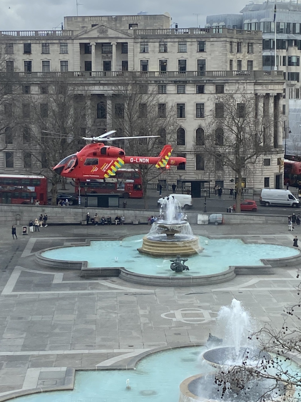 救援直升机亦到场。网图
