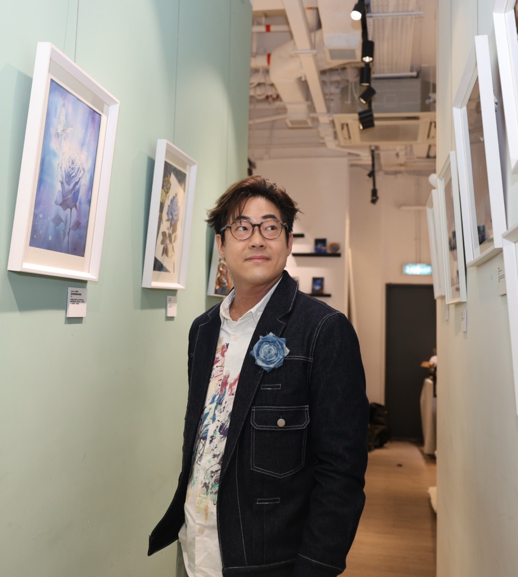 羅啟豪歌迷會「豪吧」為宣傳新歌,舉辦《月球上的藍玫瑰》繪畫比賽及畫展。 羅啟豪歌迷會「豪吧」為宣傳新歌,舉辦《月球上的藍玫瑰》繪畫比賽及畫展。