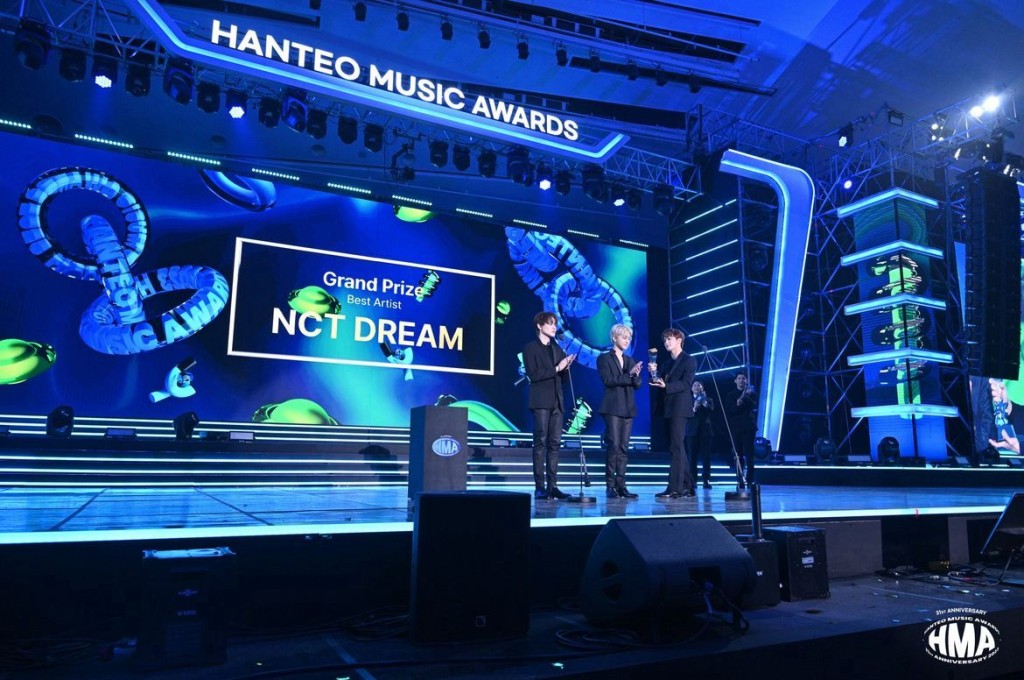 NCT DREAM獲全晚大賞。