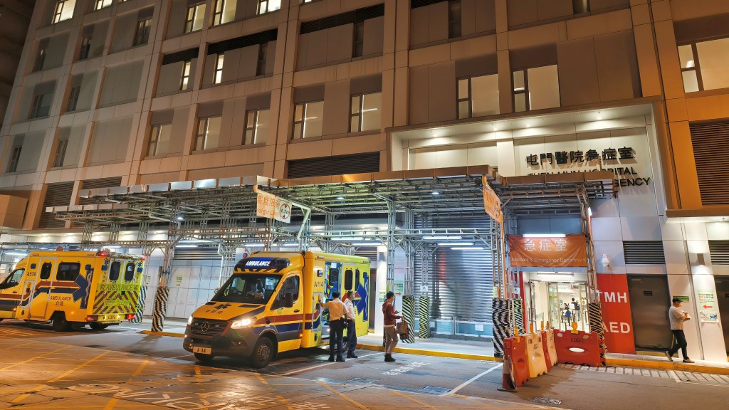 屯門停水|區內醫院啟動應變措施謹慎用水 水務署派水車向院內水缸注水