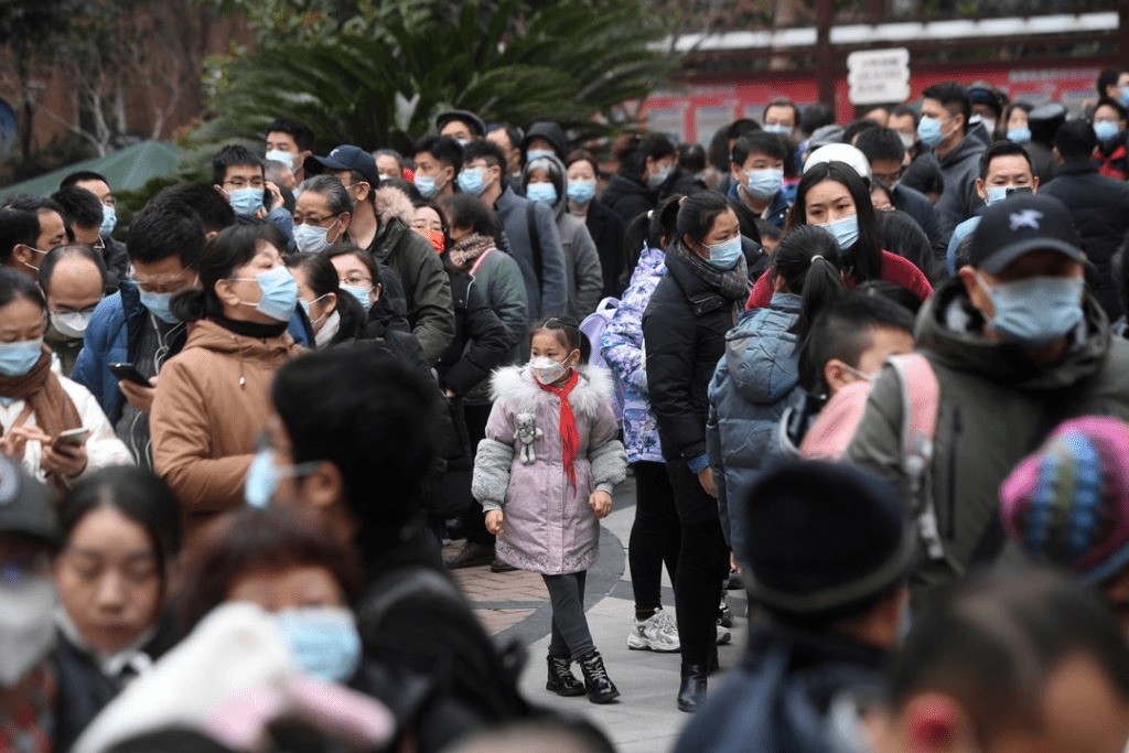 中國人口密集，傳染病帶來極大危害。