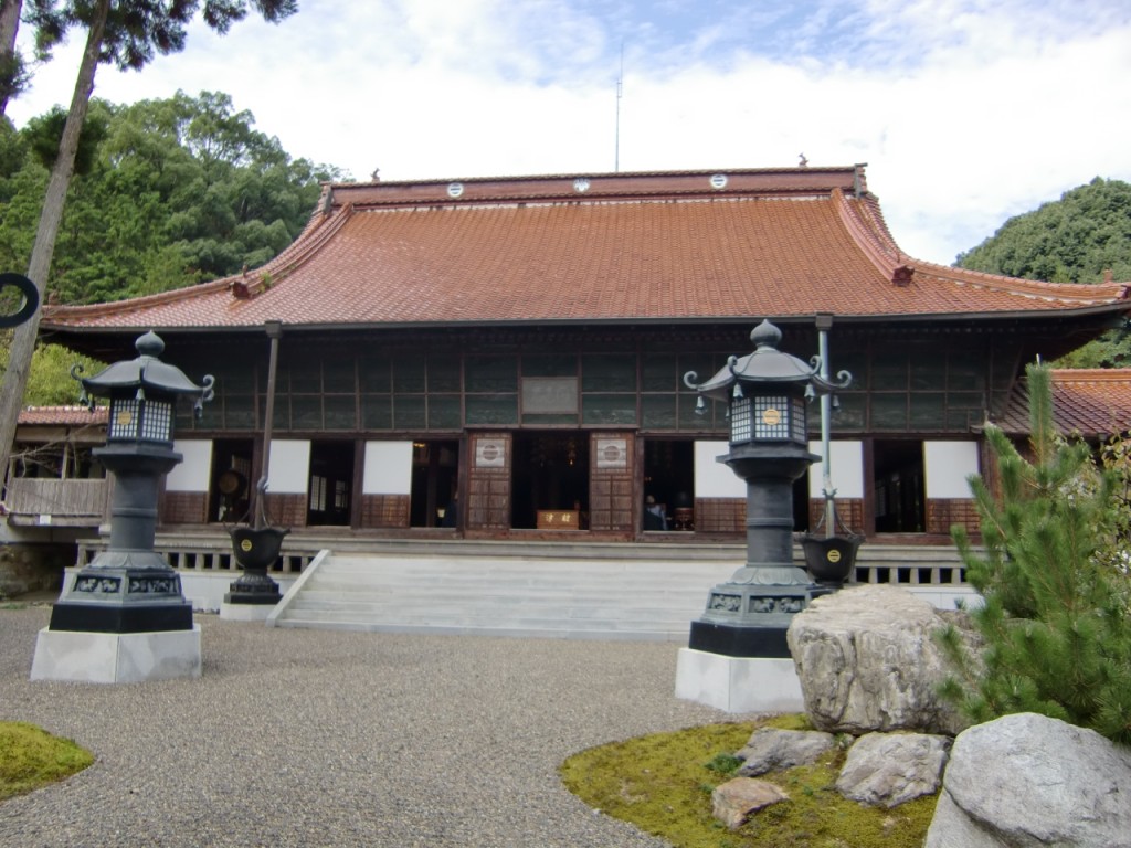 佐賀縣伊萬里市圓通寺本堂。 4travel.jp