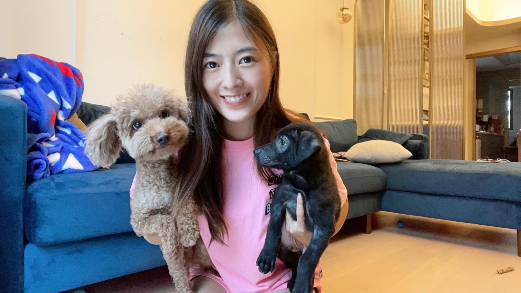 李亦喬家有兩隻愛犬。
