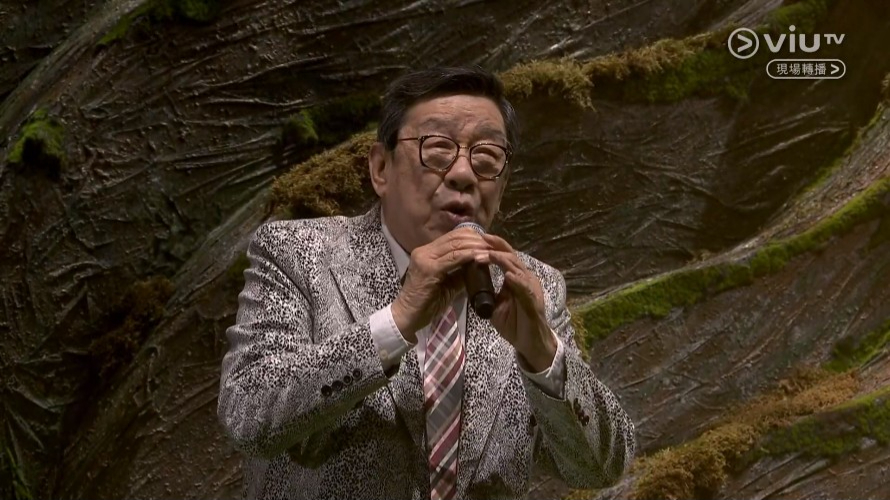 胡楓即席演唱《哪有一天不想你》、《愛是永恆》。 胡楓即席演唱《哪有一天不想你》、《愛是永恆》。