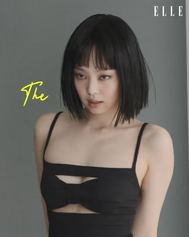 Jennie眼神迷人。(ELLE KOREA圖片)