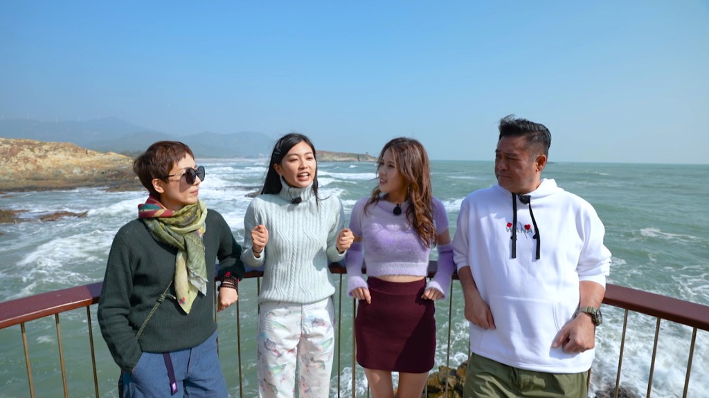 邓凯文（右二）亮相TVB节目《大湾区美味好玩攻略》。