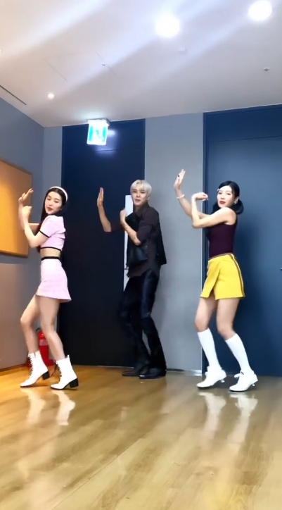 (左起)Irene、廷祐、Joy都有跳《Queendom》。