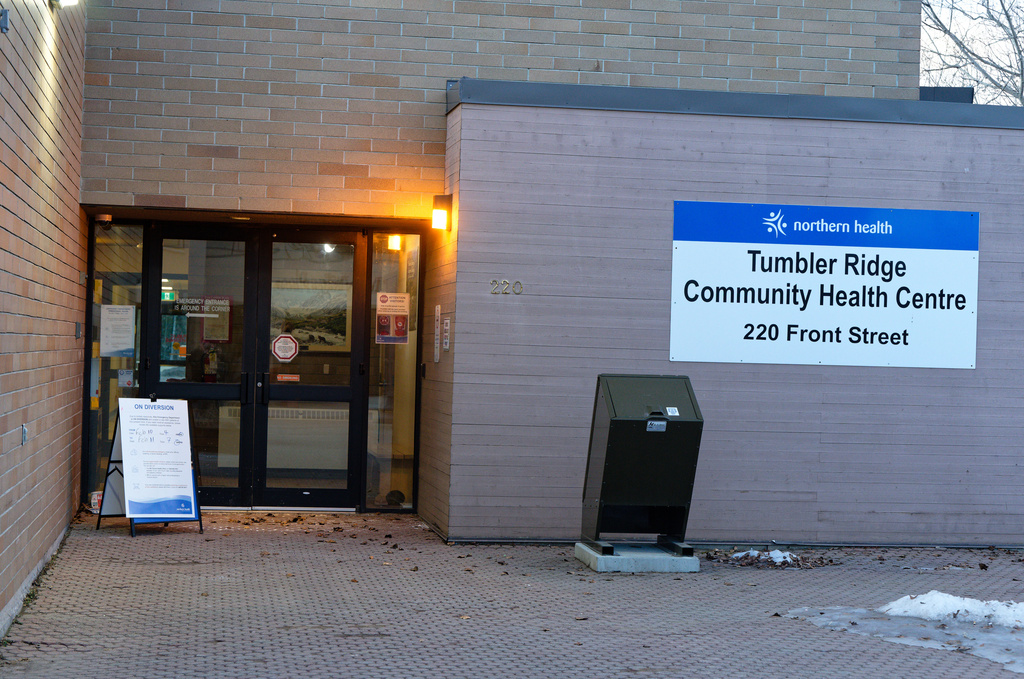 加拿大校园枪击案修订为9人死亡。 美联社