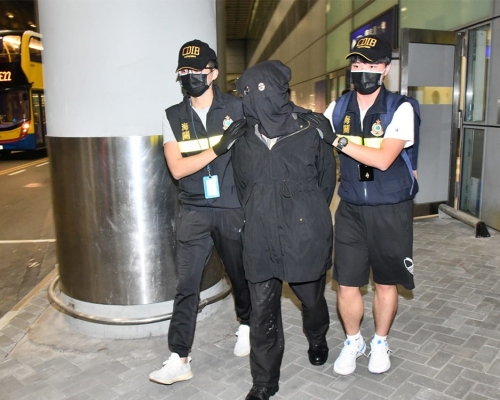 被捕男子為本地人,年齡67歲。