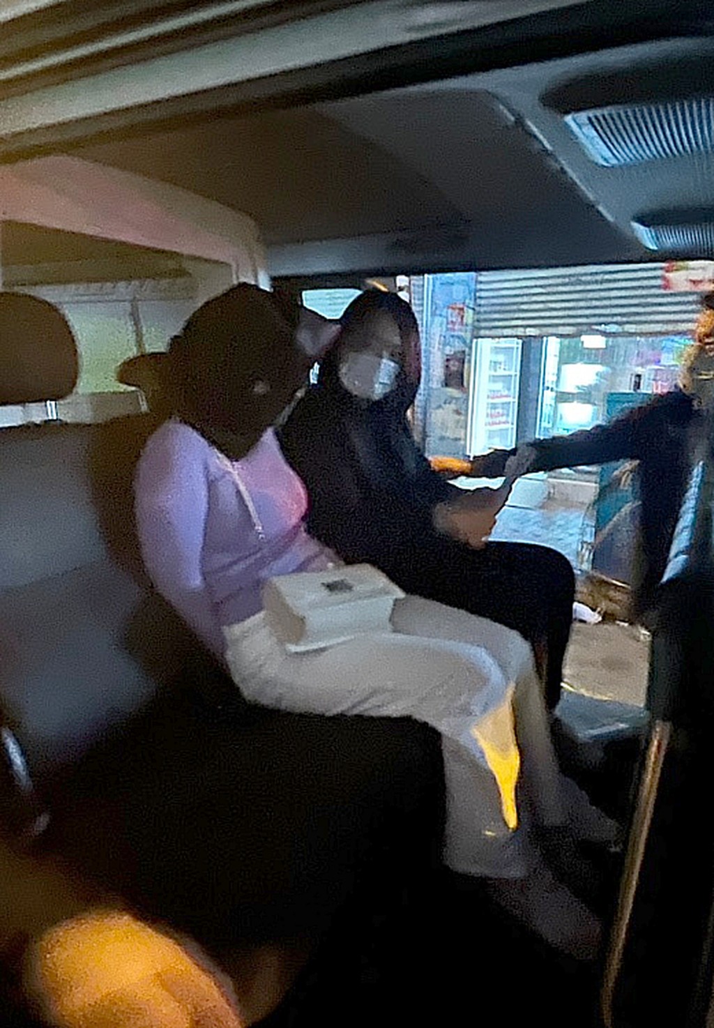 2023年2月，警方發現兩名泰籍女子被誘騙來港打工，之後遭禁錮在油麻地廟街強迫提供性服務。警方其後拘捕6人，包括女主腦「廟街皇后」及其女兒。資料圖片