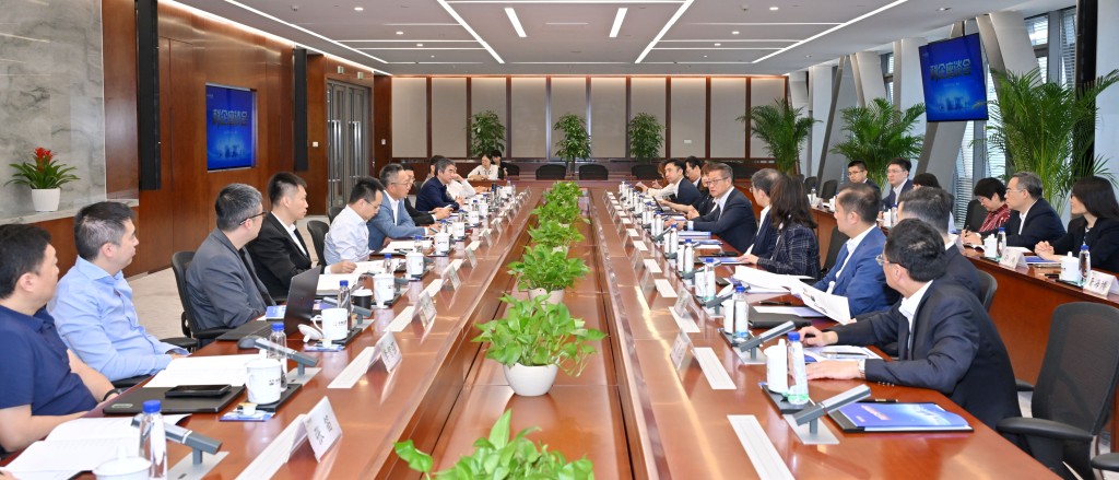 陳茂波上周在南京出席了一場科企座談會,與江蘇與各省的創科企業家深入交流。陳茂波網誌 陳茂波上周在南京出席了一場科企座談會,與江蘇與各省的創科企業家深入交流。陳茂波網誌