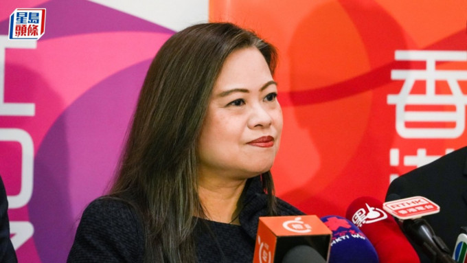 曼聯訪港對港隊 羅淑佩穿什麼波衫？ 加加得得咁建議 ︱Kelly Online