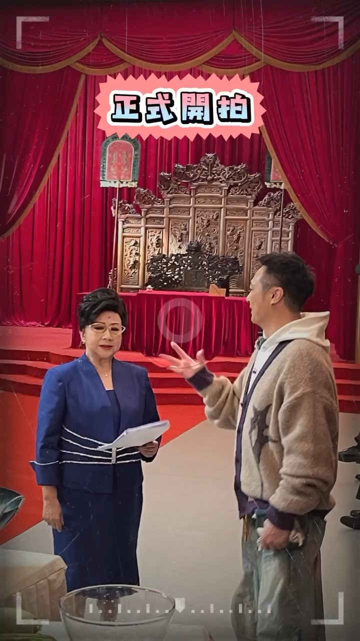 不少網民笑指薛家燕收服了吳鎮宇:「鎮宇哥在前輩面前霸氣全失。」 不少網民笑指薛家燕收服了吳鎮宇:「鎮宇哥在前輩面前霸氣全失。」