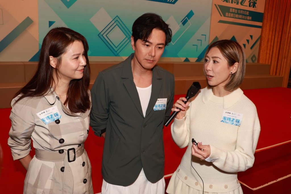黃翠如、蕭正楠、胡定欣一同受訪，分享拍攝趣事。 