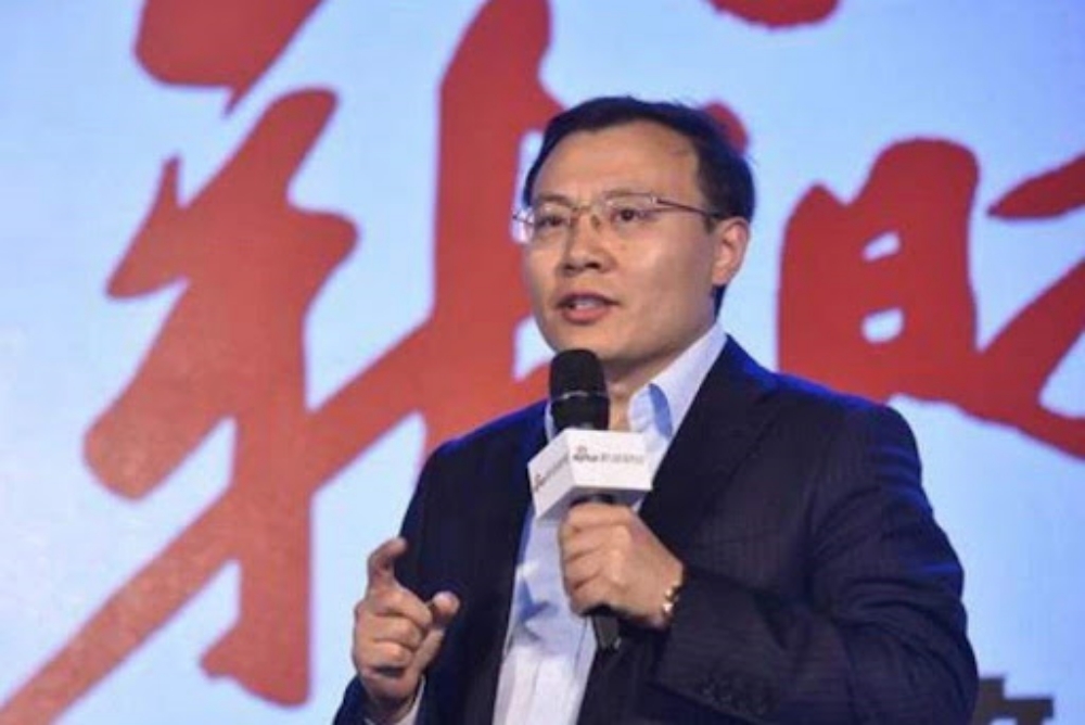 任泽平前天终于开腔，表示曾谏言降负债、反对多元化，惟遭高层批评。