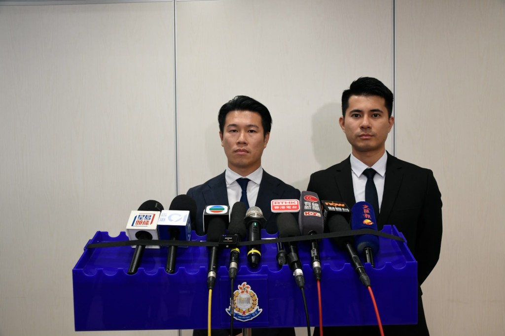 沙田警區反三合會行動組偵緝督察陳偉智(圖左)講述案情。楊偉亨攝 沙田警區反三合會行動組偵緝督察陳偉智(圖左)講述案情。楊偉亨攝