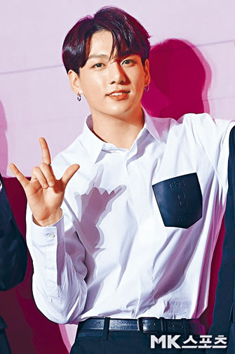 BTS成員田柾國上周六駕車撞上的士，被韓國警方調查。