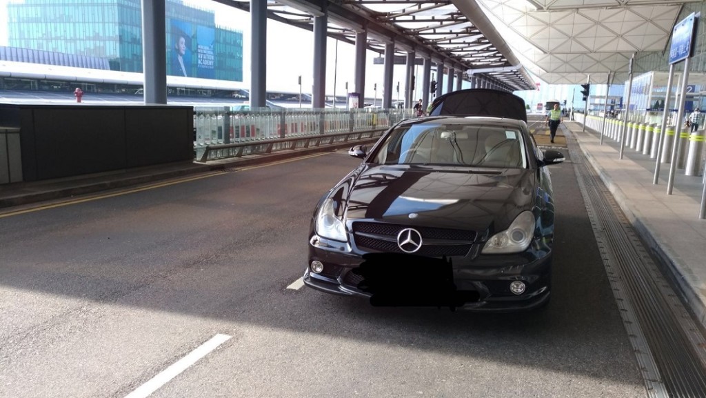 涉案私家車遭警方扣查。警方提供