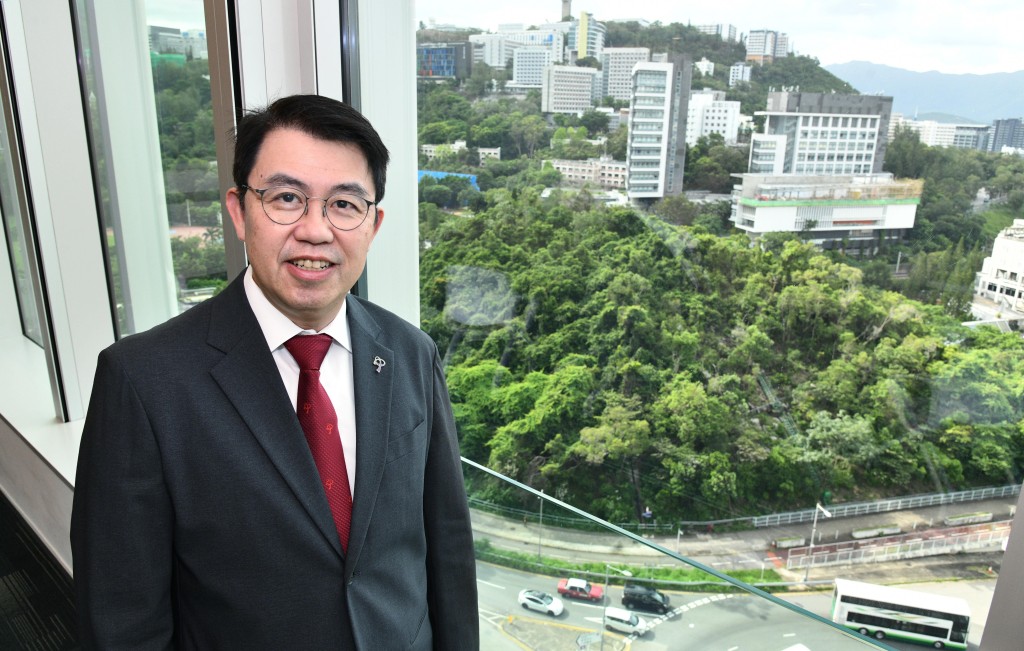 鍾健禮接受《星島》專訪時表示,醫院營運模式已漸趨穩定,過去8個月中,有7個月稅前盈餘已由負轉正。 鍾健禮接受《星島》專訪時表示,醫院營運模式已漸趨穩定,過去8個月中,有7個月稅前盈餘已由負轉正。