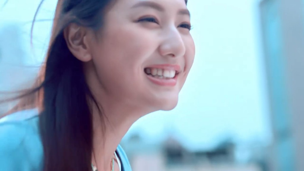 譚旻萱在廣告中散發仙氣。