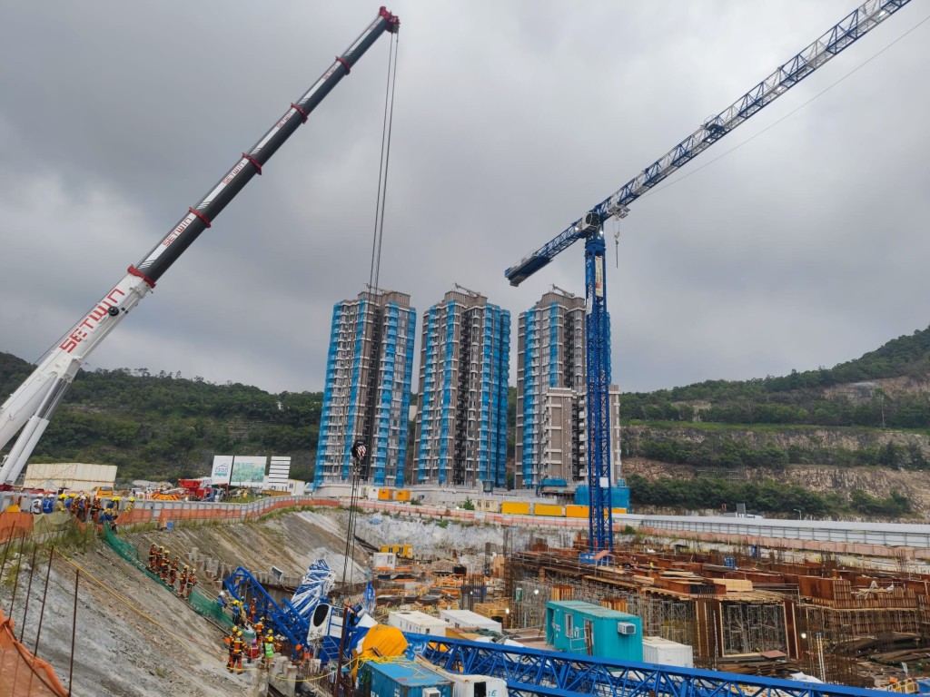 政府限制秀茂坪建築地盤的總承建商(精進建築有限公司)參與工務工程的投標。資料圖片
