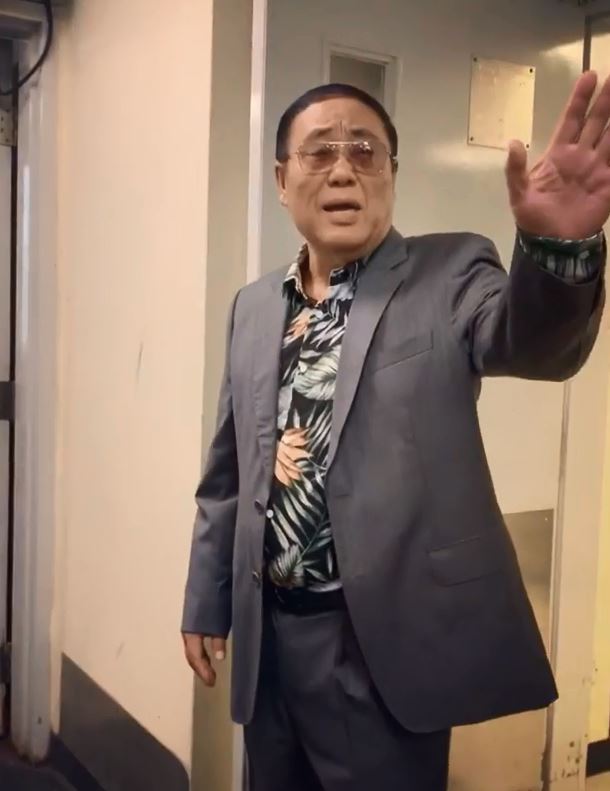 曹總無奈地跟水水說聲：「Bye！」