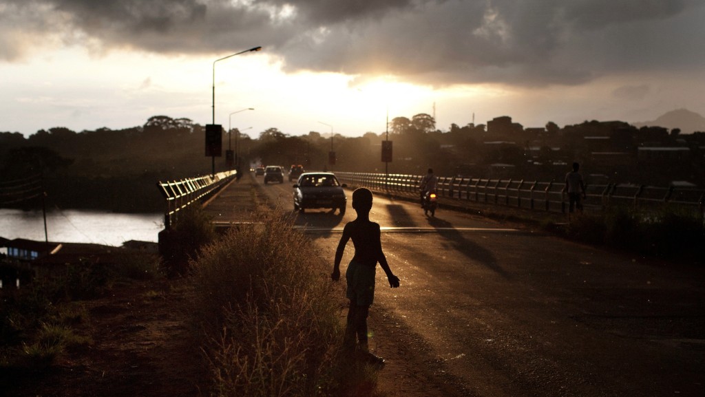 日落時分的塞拉利昂首都自由城。 路透社資料圖