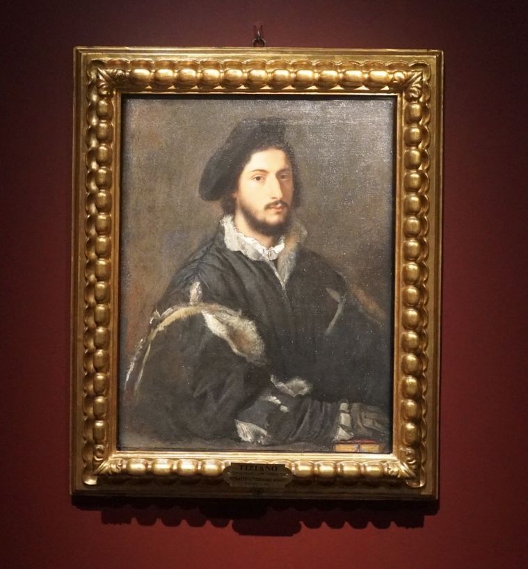 《托馬索．莫斯蒂肖像》，畫中人優雅時尚，栩栩如生。