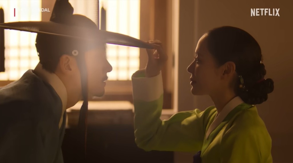 預告片中更有孫藝珍色誘池昌旭的調情戲份。