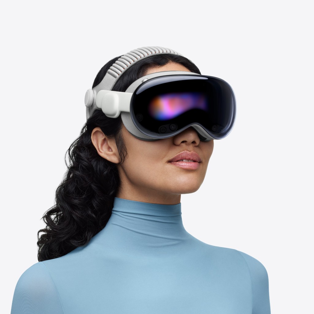 報道指下一代Vision Pro仍存在蘋果產品路線圖中。 報道指下一代Vision Pro仍存在蘋果產品路線圖中。