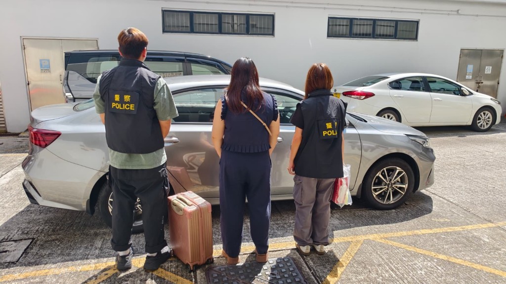 警方以涉嫌「為不道德目的而唆使他人」拘捕一名48歲內地女子。 警方以涉嫌「為不道德目的而唆使他人」拘捕一名48歲內地女子。