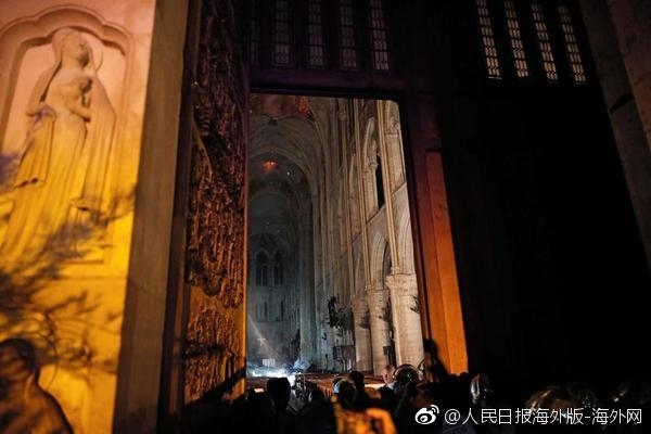 巴黎聖母院火災後，教堂內部圖片曝光。