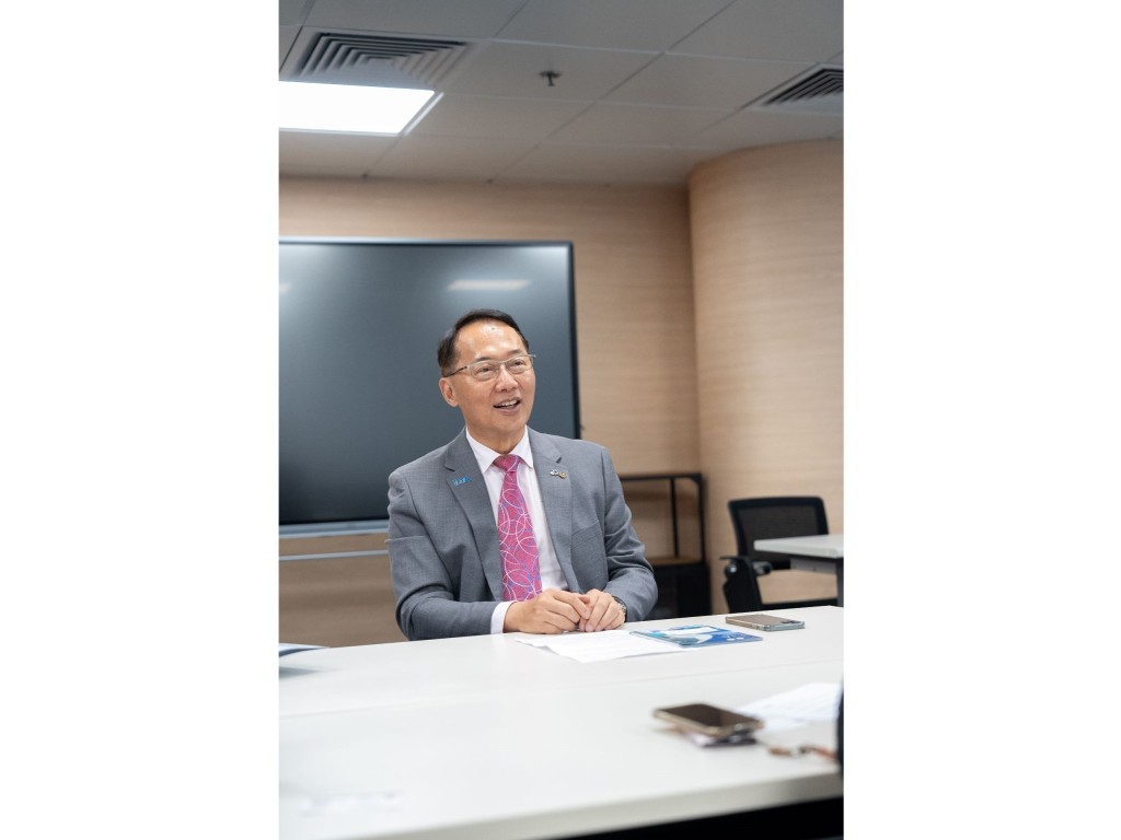 亞洲金融科技師學會創辦人兼主席龐寶林表示，政府很支持香港培訓金融科技人才，以專業培訓資助計劃為例，參加者修畢合資格課程後，可獲發最高15,000元學費。