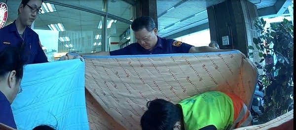 孕婦街頭生B。網圖